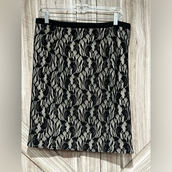 NWT G by Guess Pencil Skirt - Picture 1 of 5
